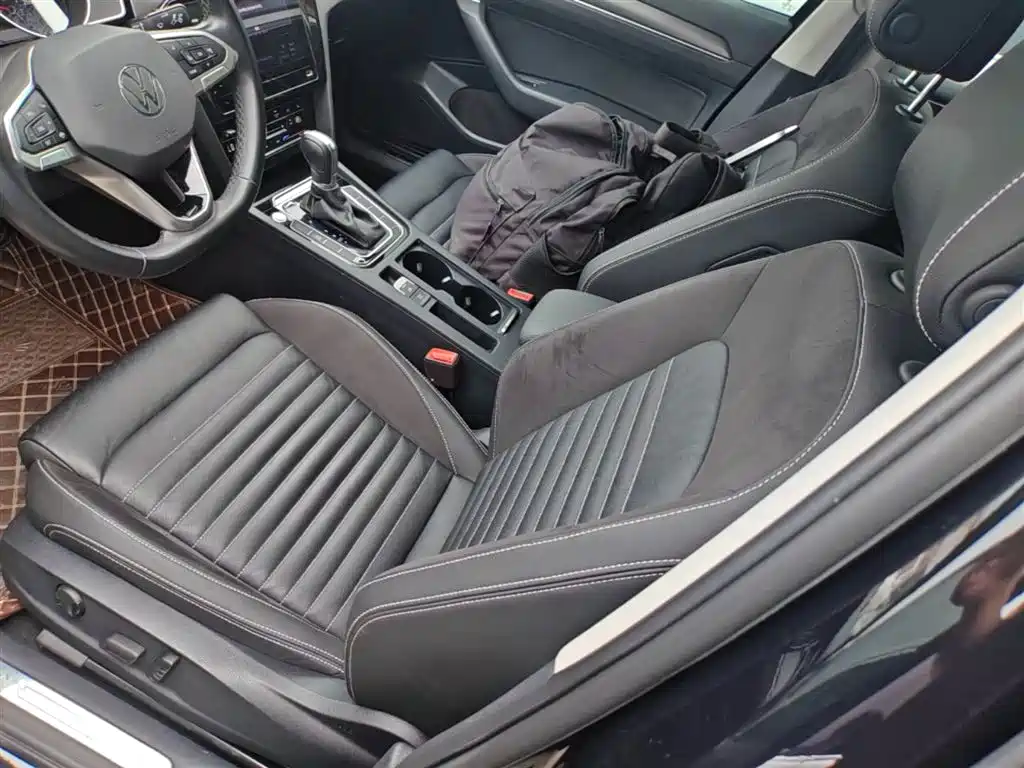 Volkswagen Magotan 2020 280TSI DSG Leading фото 11
