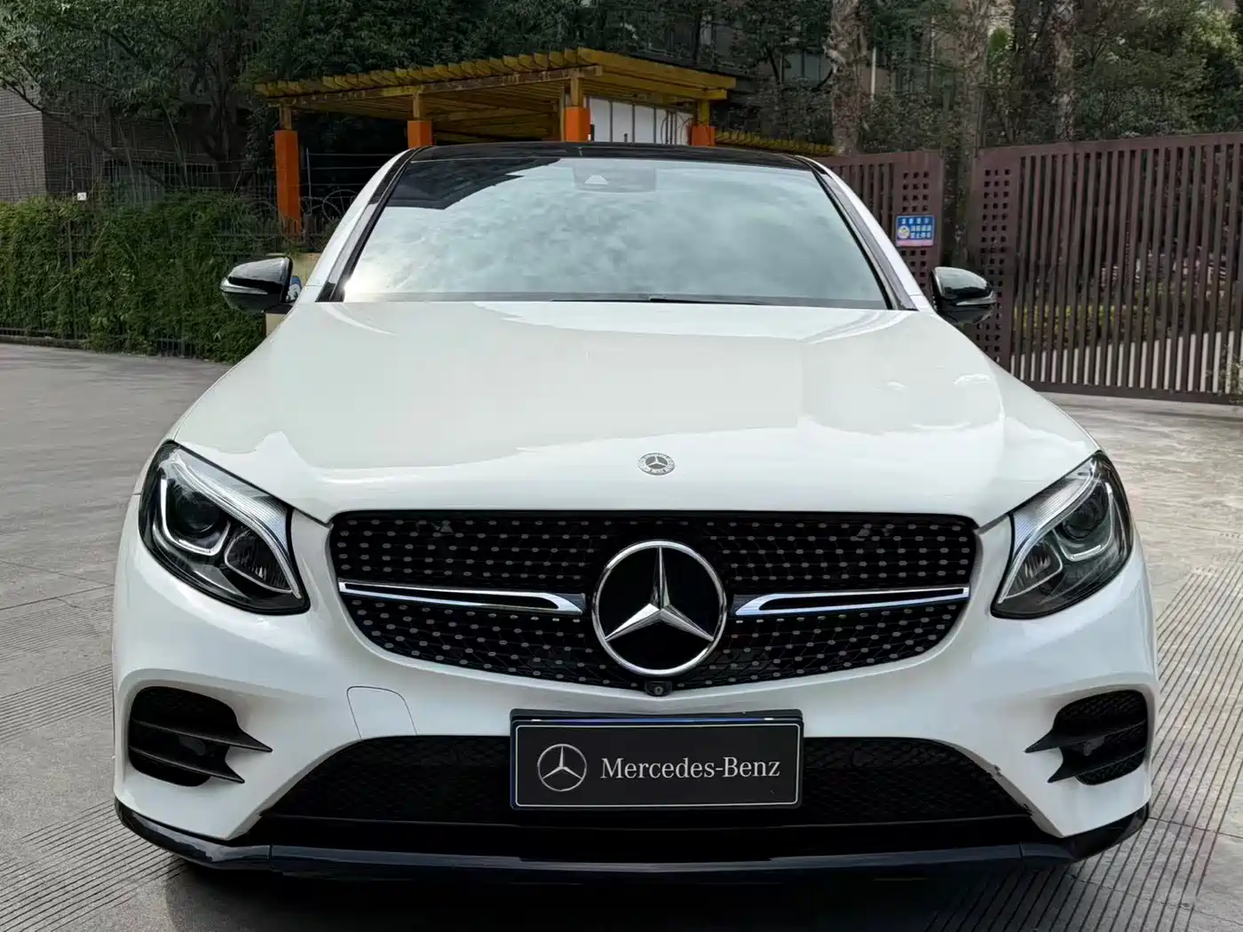 Mercedes-Benz GLC Coupe 2018 GLC 260 4MATIC Coupe SUV фото 31