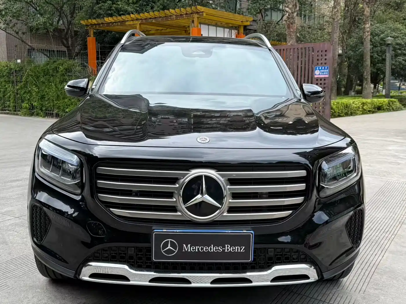 Mercedes-Benz GLB 2025 Model GLB 220 Fashion Style фото 3