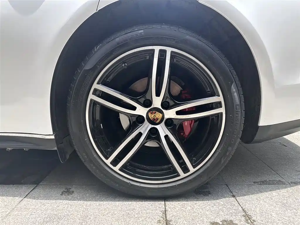 Porsche Panamera 2017 Panamera 4 Executive Long Wheelbase 3.0T фото 5