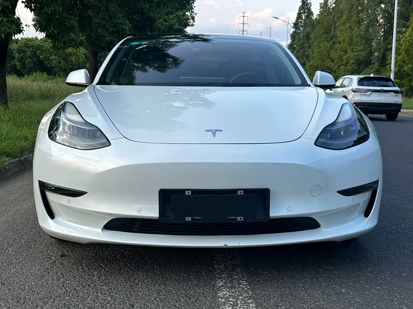 Фото 2 - Tesla Model 3