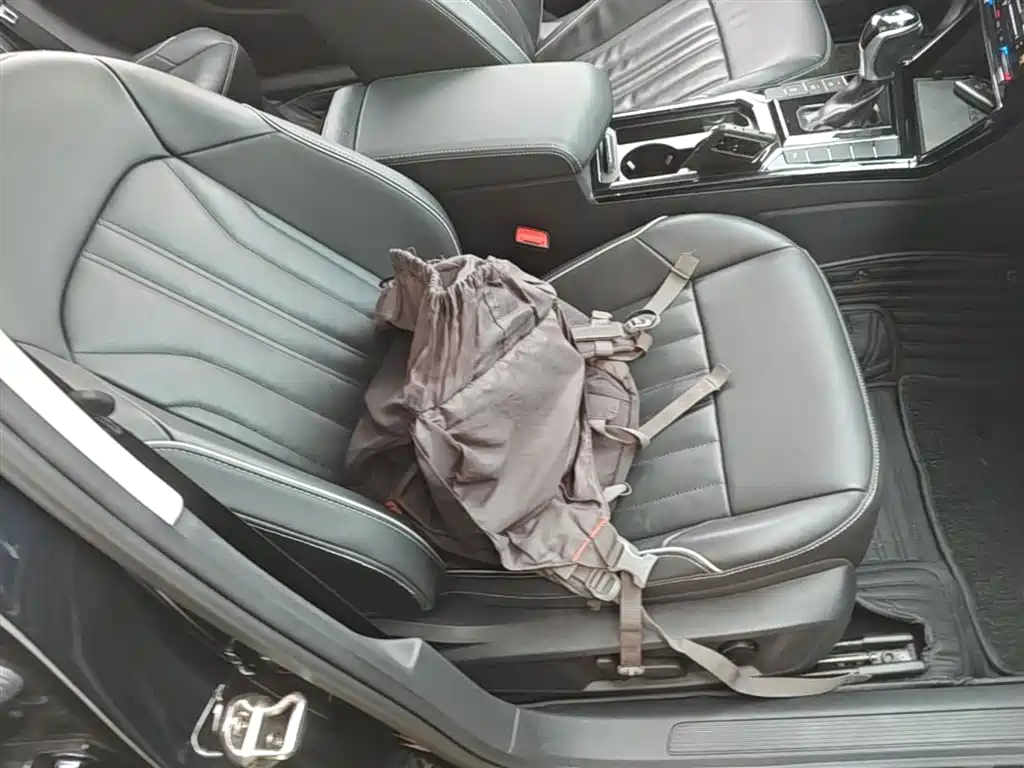 Volkswagen Passat 2022 330TSI Starlight Elite Edition фото 25