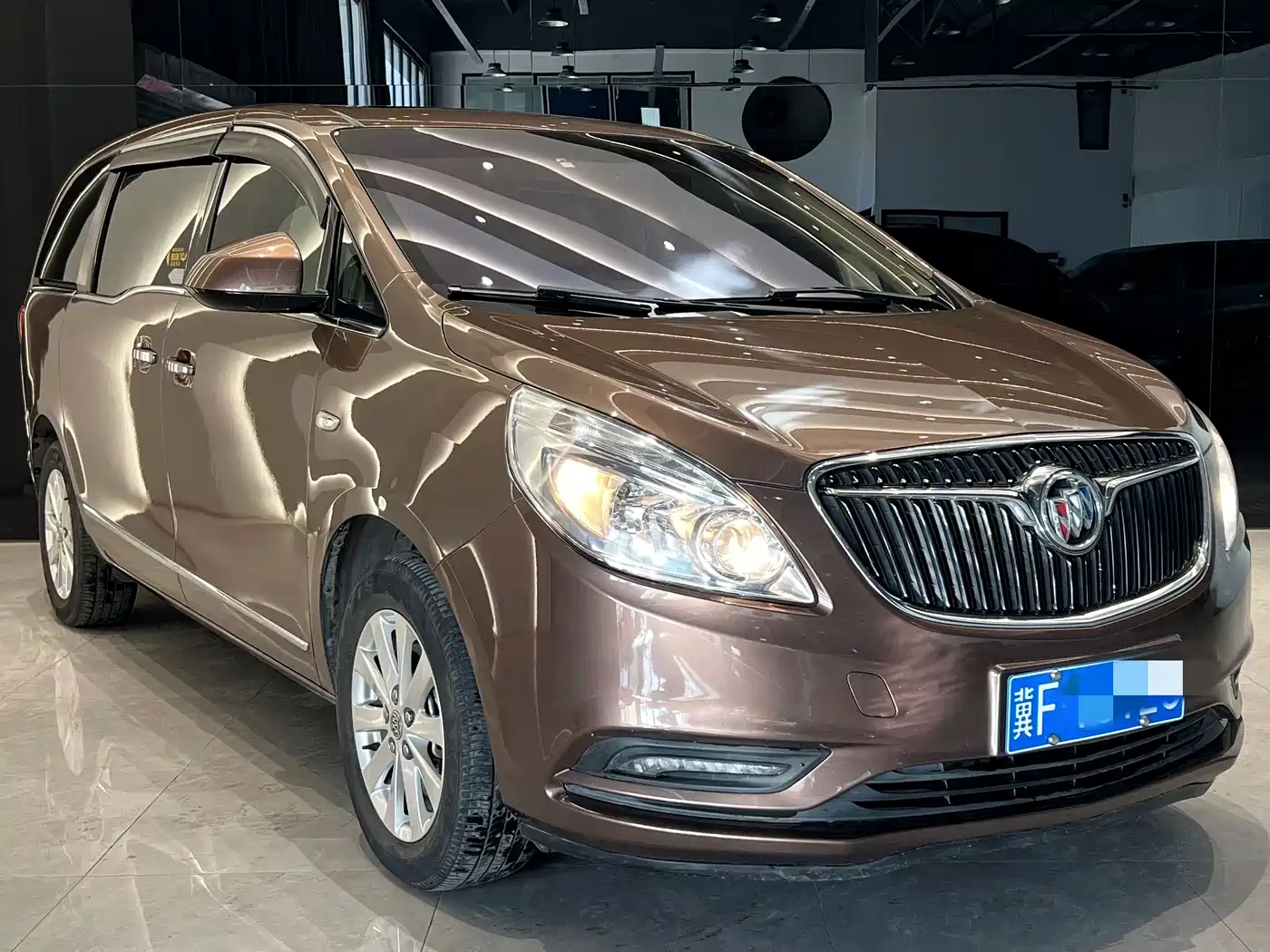 Buick GL8 2018 28T Luxury Model China VI фото 3