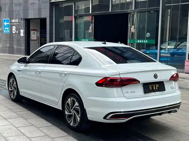 Volkswagen Bora 2023 280TSI DSG Prestige Edition — фото 4