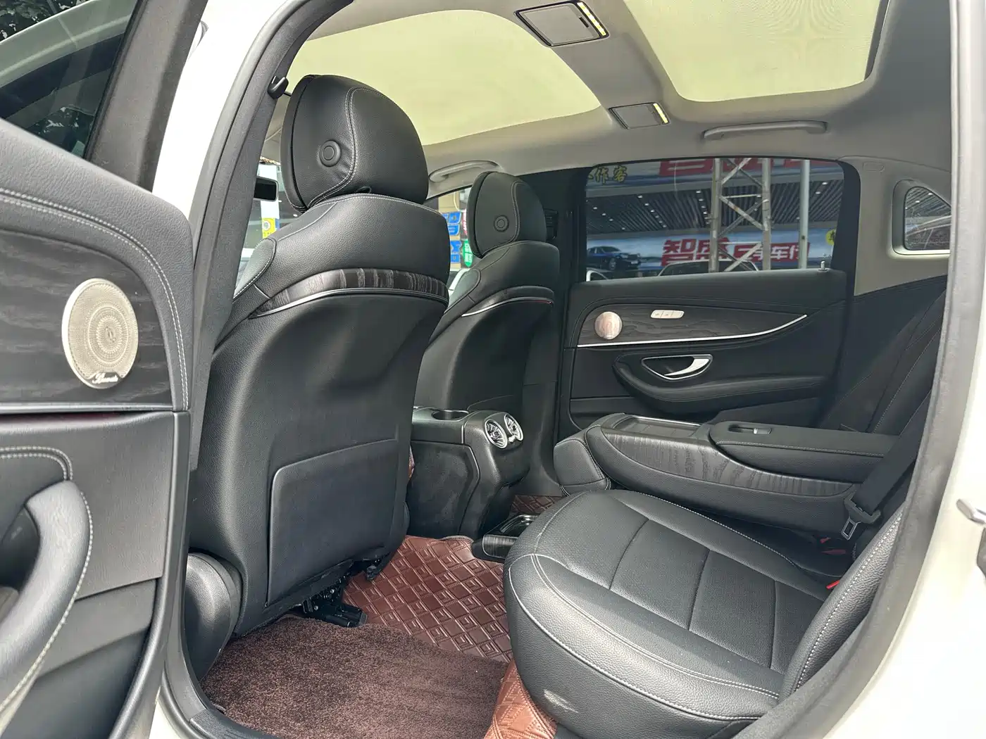 Mercedes-Benz E-Class 2020 Model E 260 L Sport фото 6