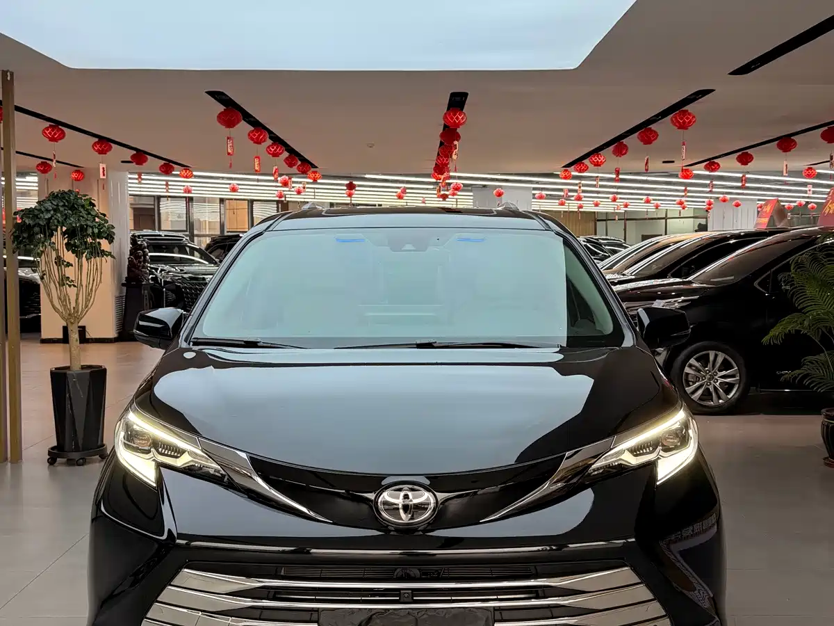 Toyota Sienna 2026
