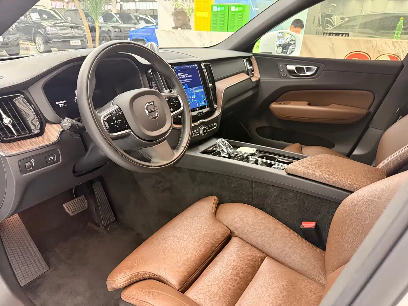 Фото 7 - Volvo XC60
