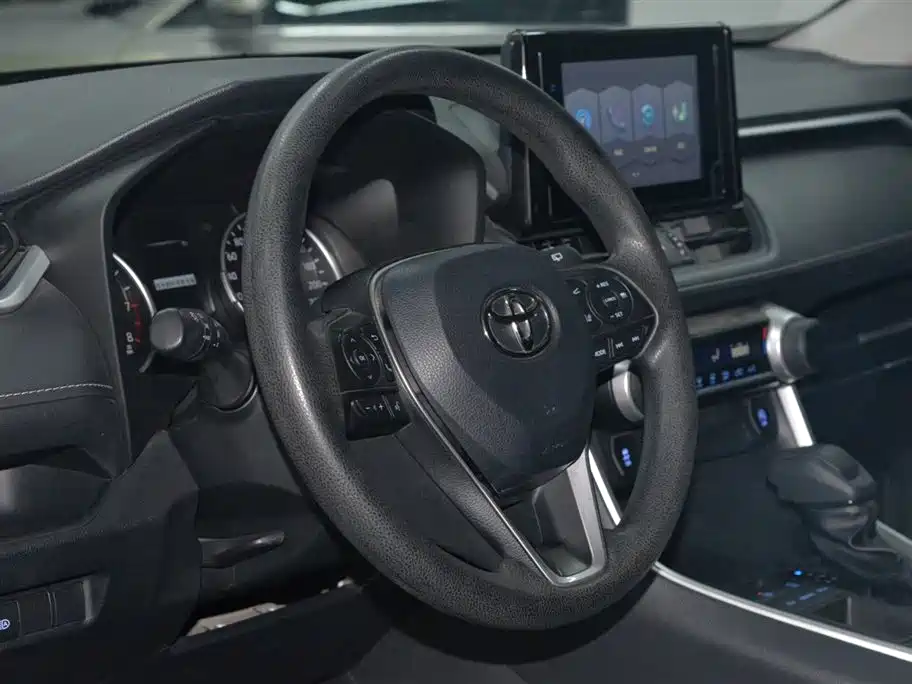 Toyota RAV4 Rongfang 2022 2.0L CVT 2WD Urban Edition фото 9