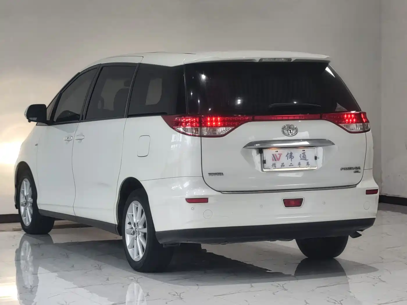 Toyota Previa 2012 2.4L 7-Seater Luxury Edition фото 6
