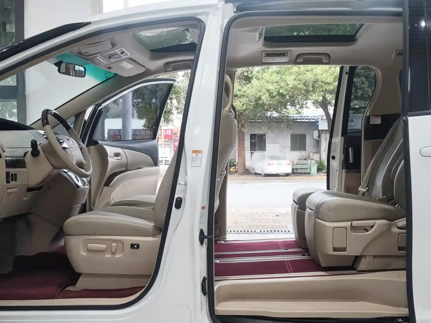 Toyota Previa 2012 2.4L 7-Seater Luxury Edition фото 10