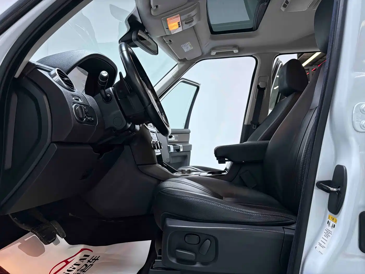 Фото 5 - Land Rover Discovery