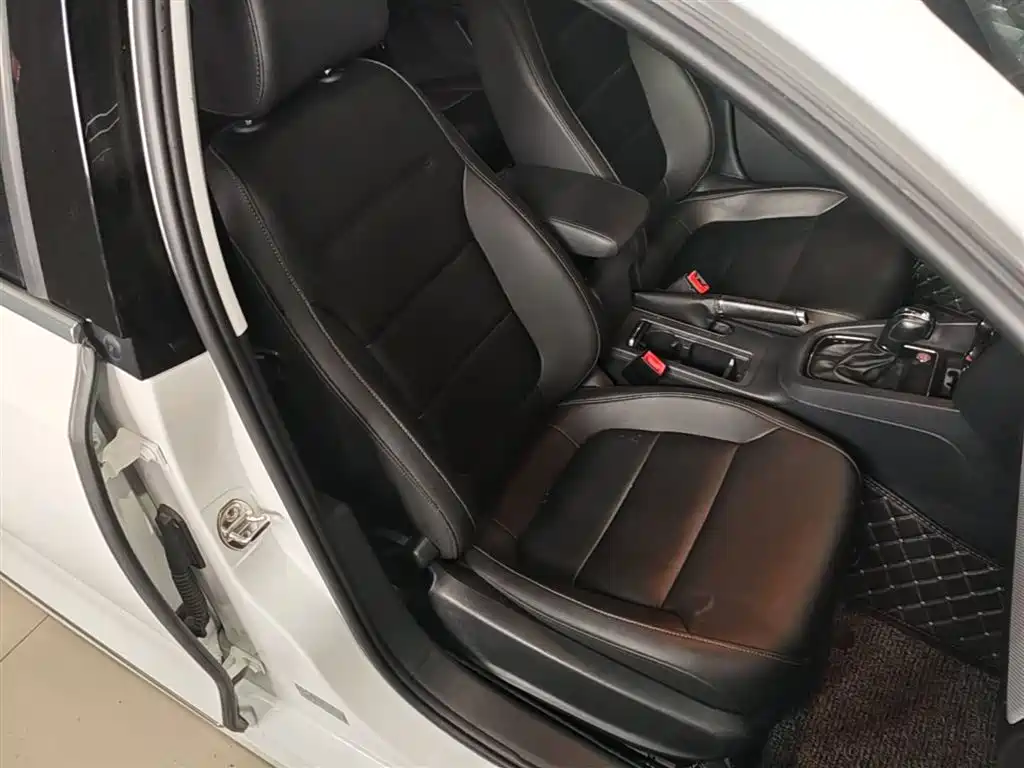 Volkswagen Sagitar 2017 230TSI Automatic Comfort фото 25