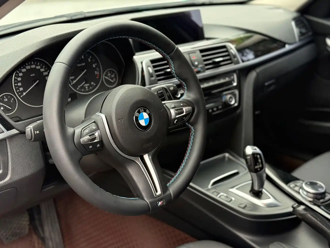BMW 3 Series 2016 316i Fashion фото 7