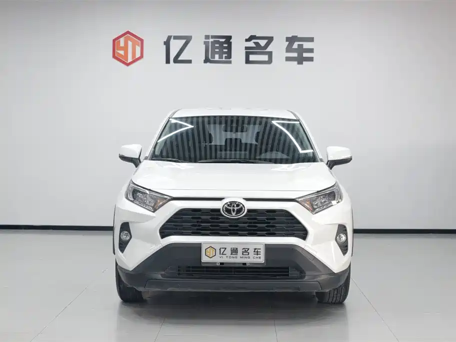 Toyota RAV4 Rongfang 2022 2.0L CVT 2WD Urban Edition фото 2
