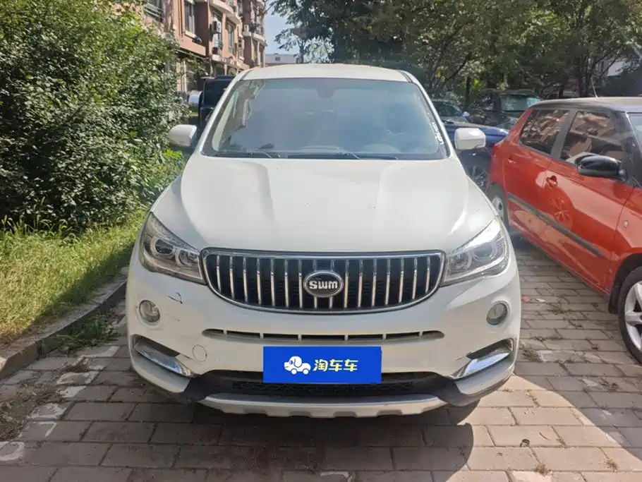 SWM Motor SWM X7 2020 2020 2.0L Manual Champion Edition 7-seater