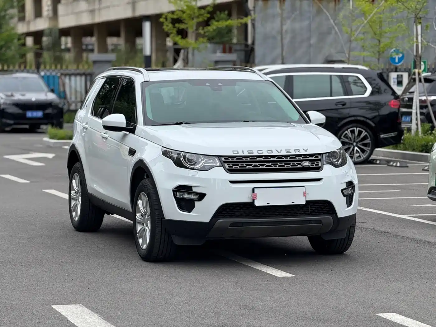 Land Rover Discovery Sport 2016 2.0T SE фото 3