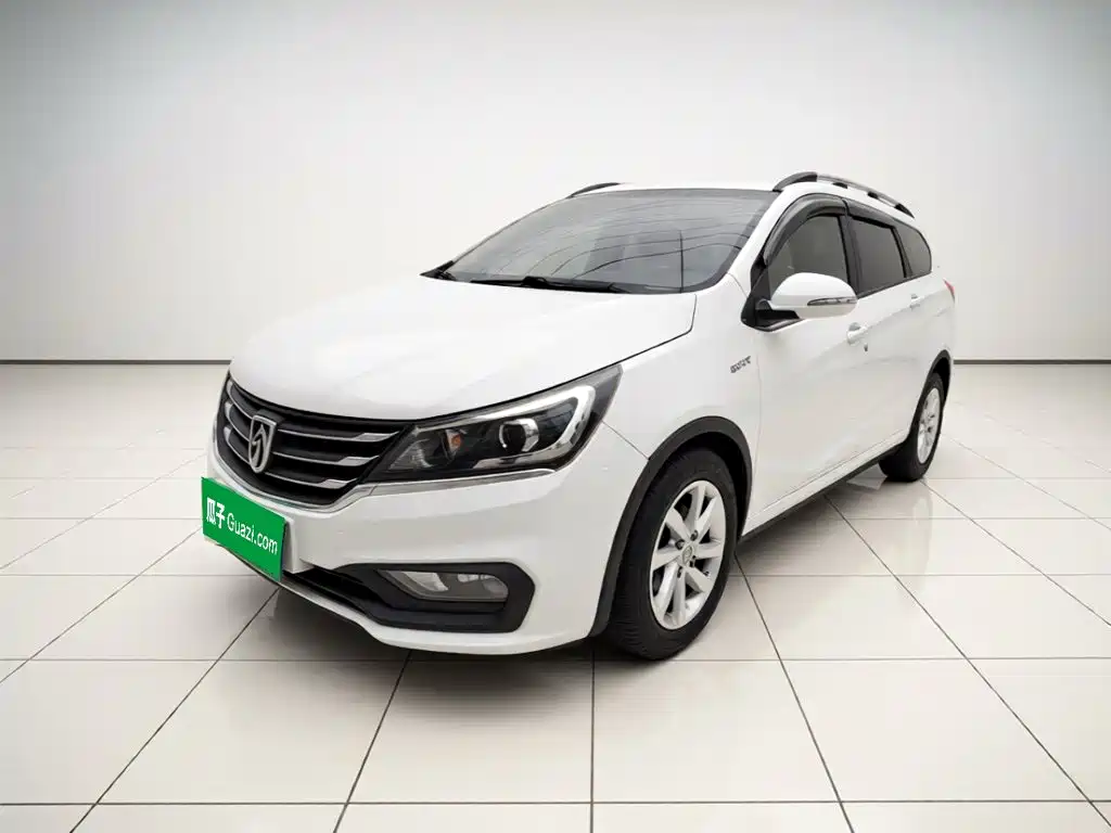 Baojun 310W 2017 2017 1.5L Manual Fashion Edition (China V)