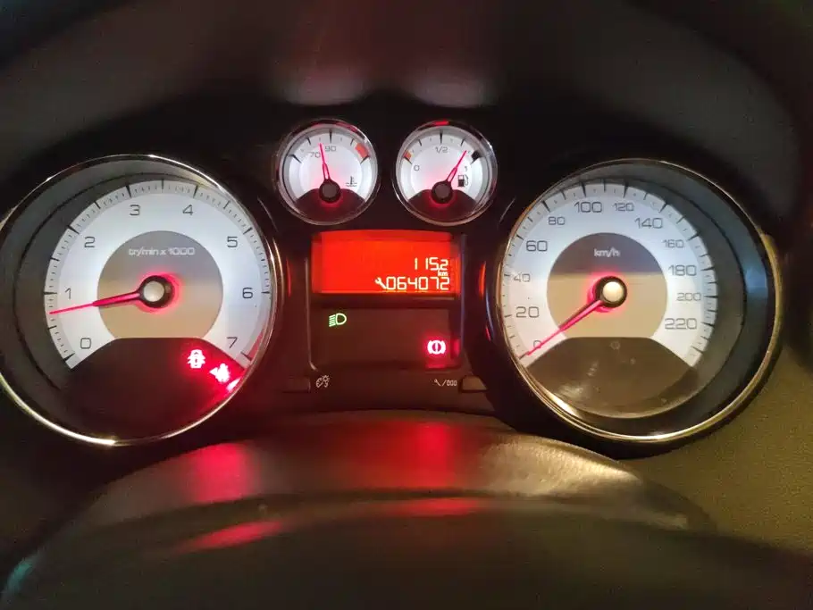 Photo 14 - Peugeot 408