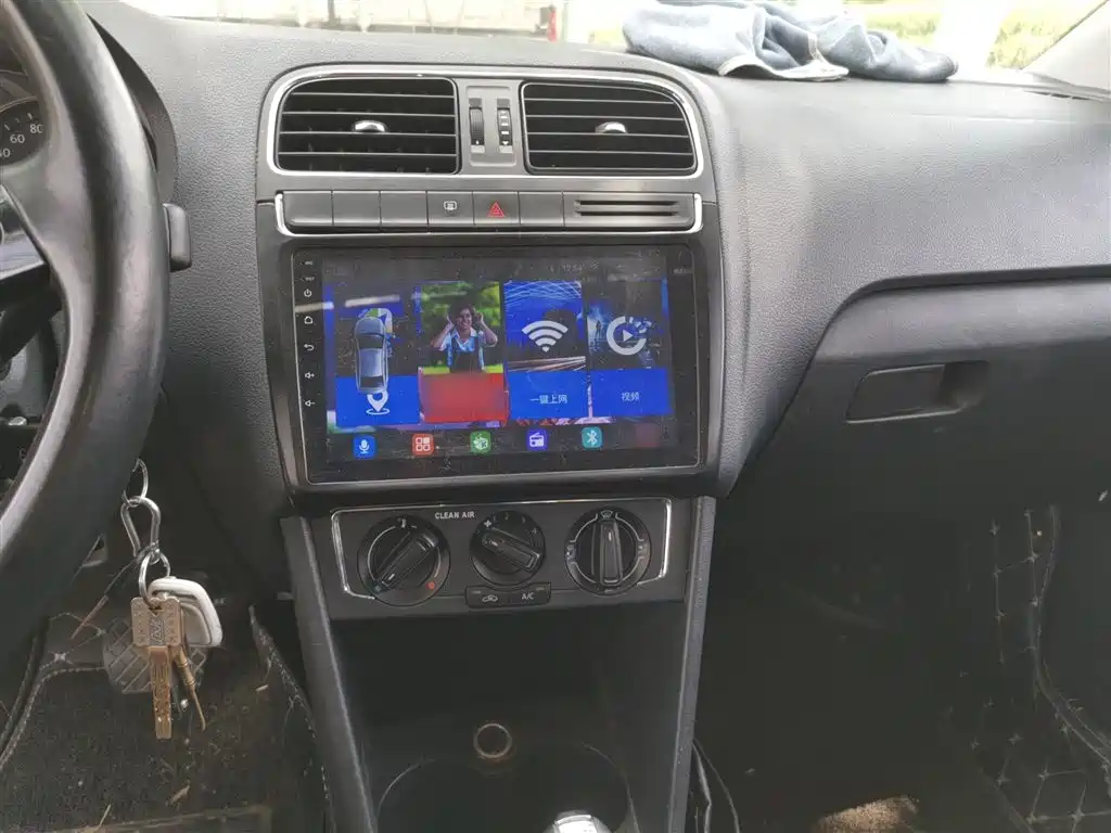 Volkswagen Polo 2016 1.6L Automatic Comfort фото 6
