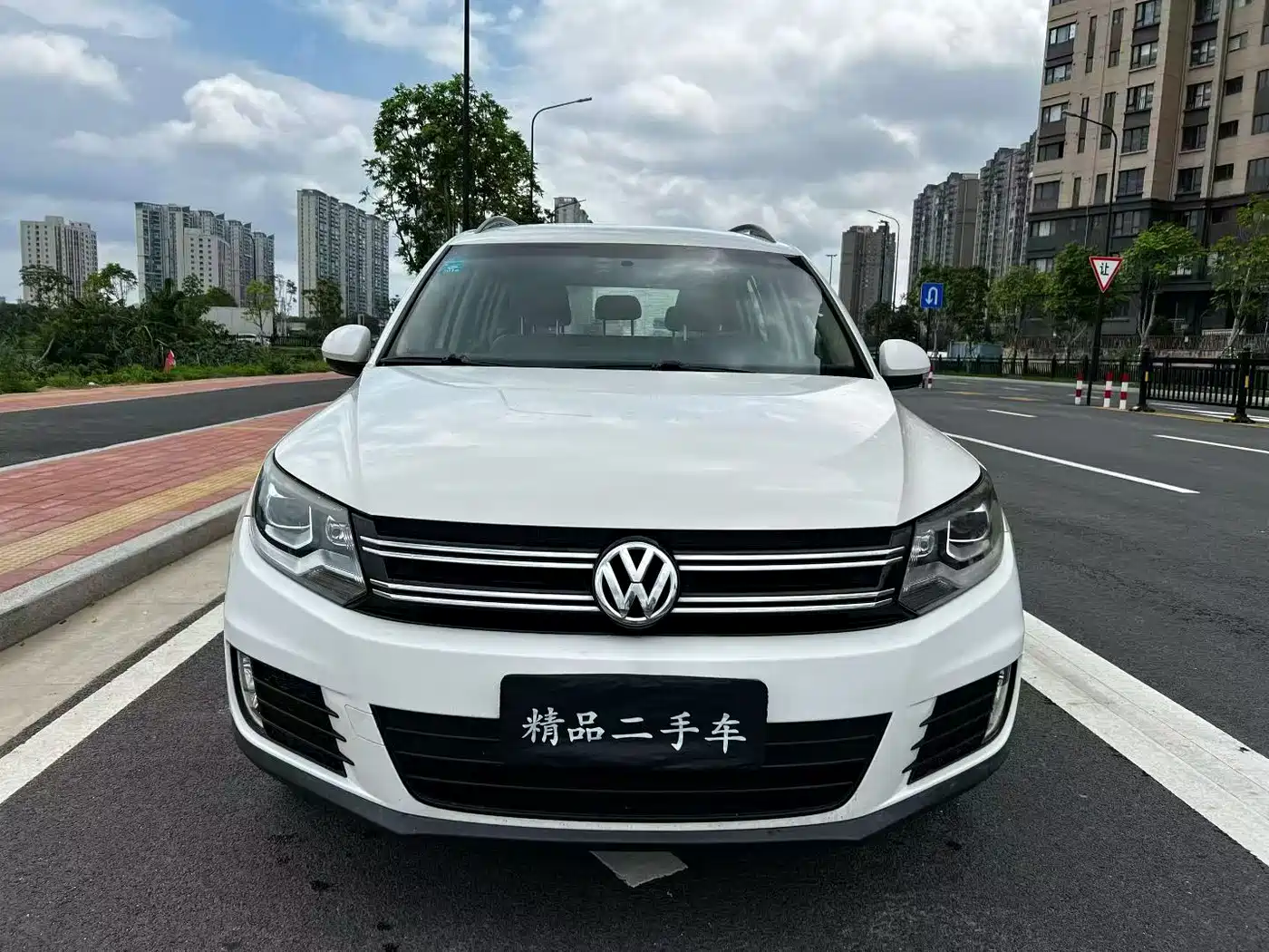 Volkswagen Tiguan 2015 1.8TSI Automatic 2WD Trendline фото 2