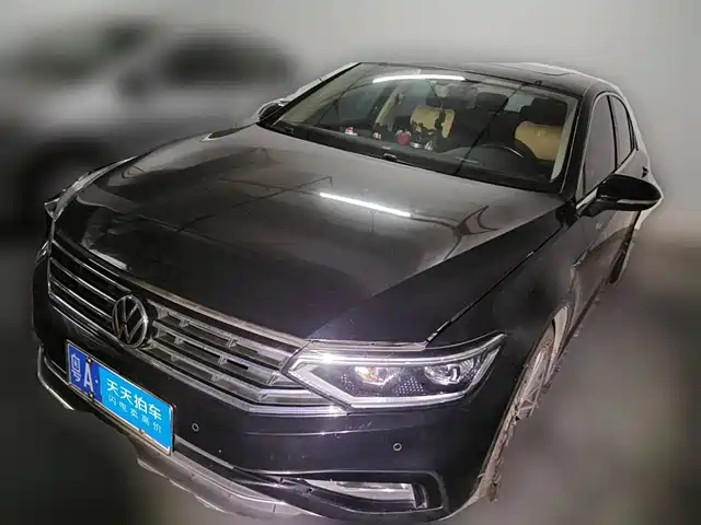 Volkswagen Magotan 2020 330TSI DSG Luxury — фото 1