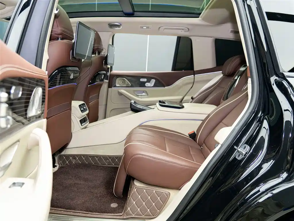 Mercedes-Benz GLS 2024 Model GLS 450 4MATIC Luxury фото 10