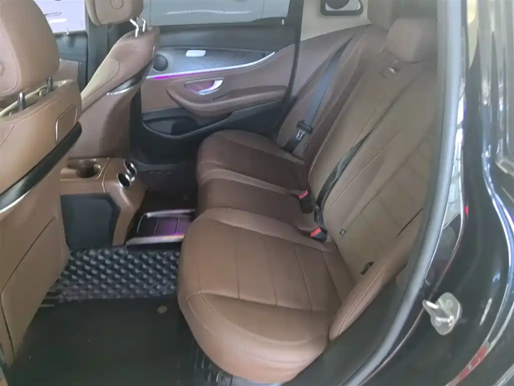 Mercedes-Benz E-Class 2016 E 200 L Sport Type фото 17