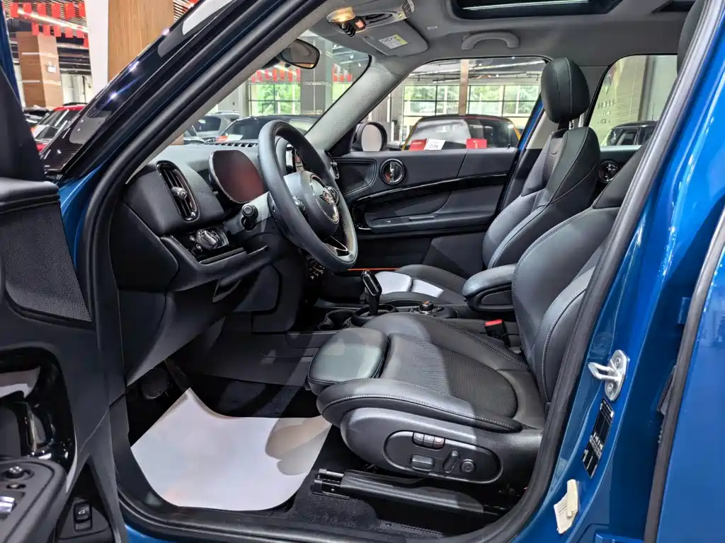 Фото 6 - MINI COUNTRYMAN