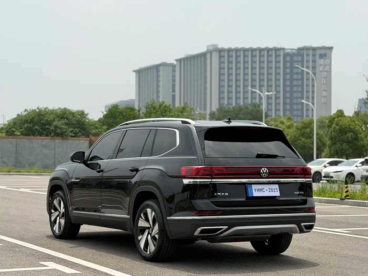 Volkswagen Teramont 2023 330TSI FWD Premium Luxury Edition фото 20