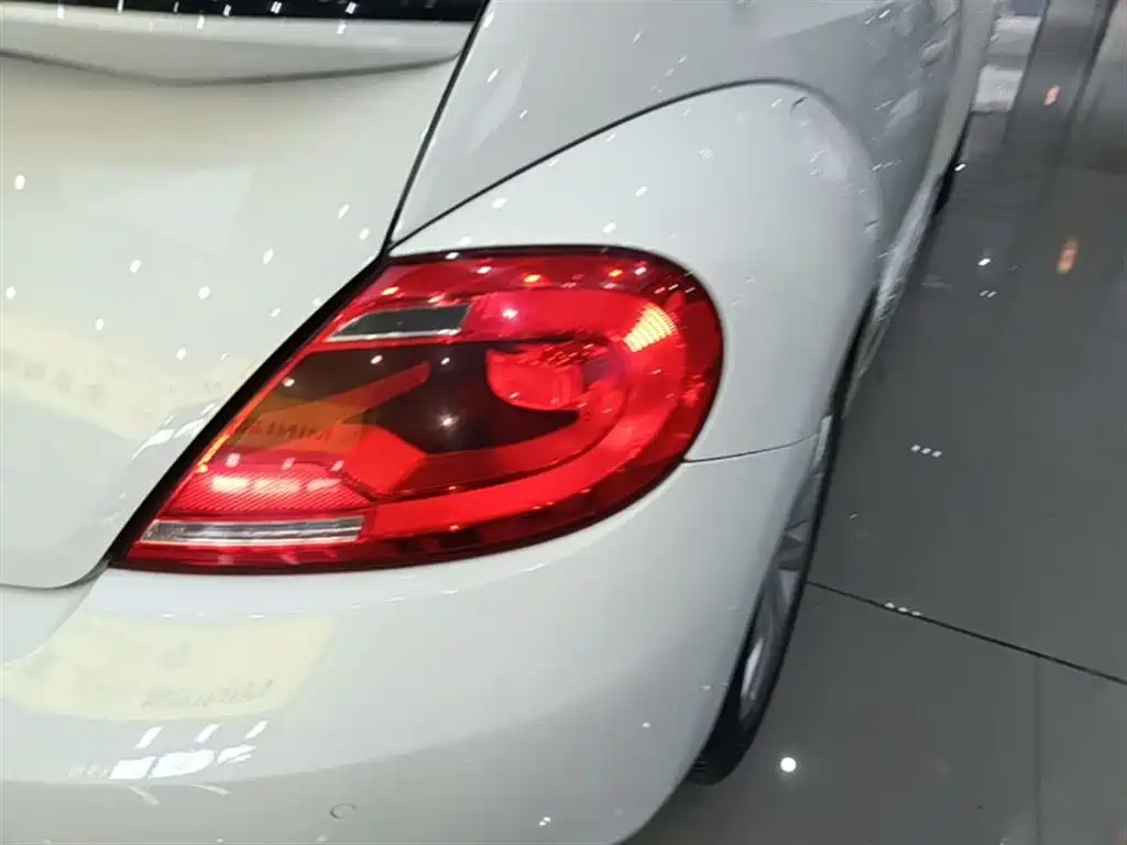 Volkswagen Beetle 2015 280TSI фото 8