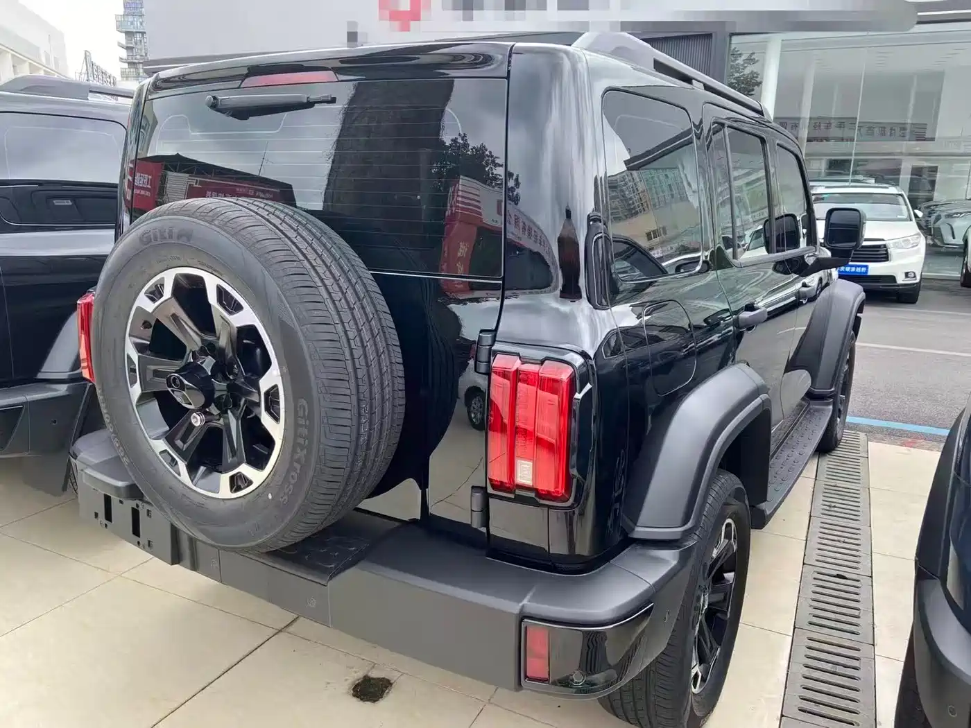 Tank 300 New Energy 2025 Hi4-T 36.7kWh Edition фото 16