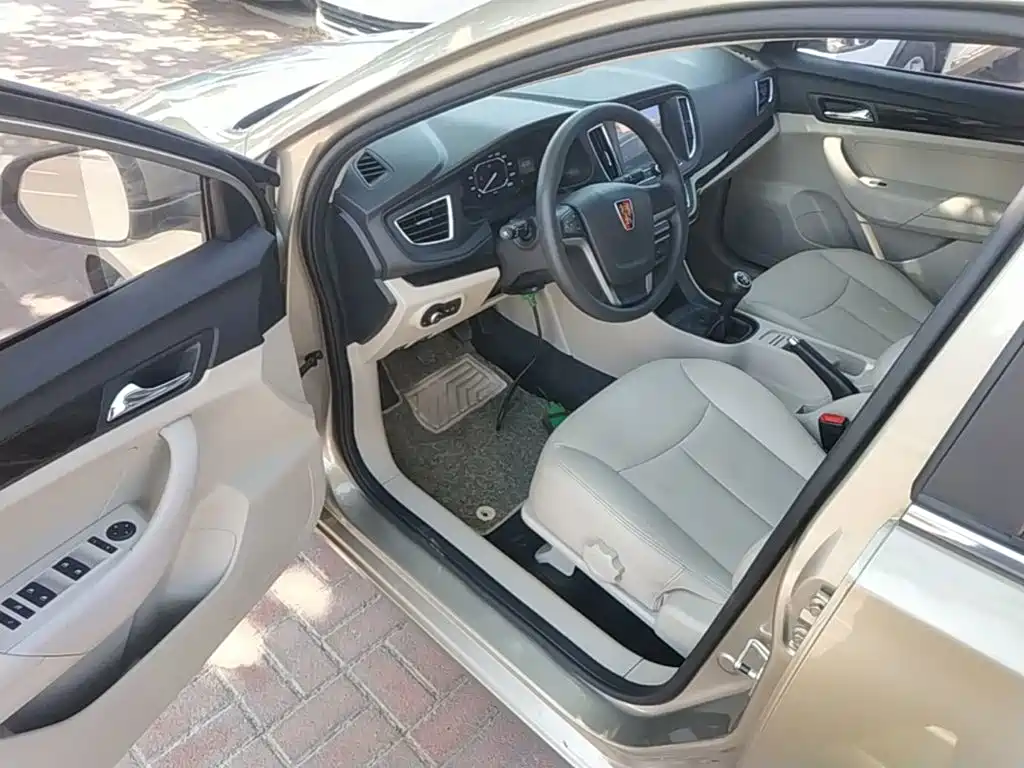 Roewe 360 2017 2017 1.5L Manual Luxury Edition