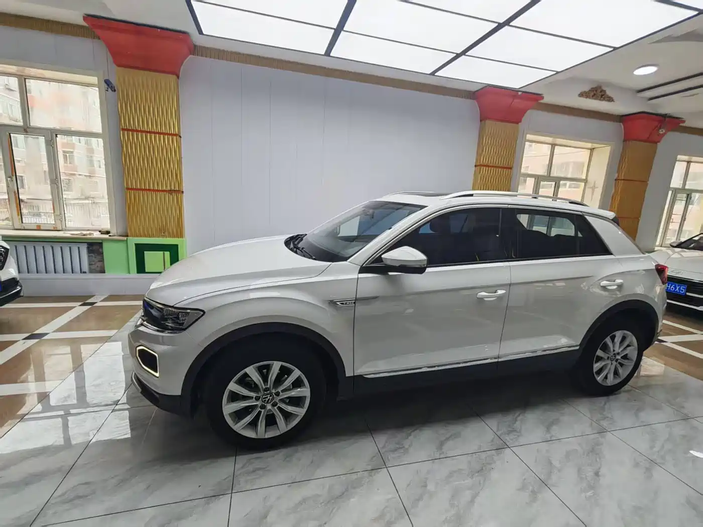 Volkswagen T-ROC 2022 280TSI DSG 2WD Elite PLUS фото 4