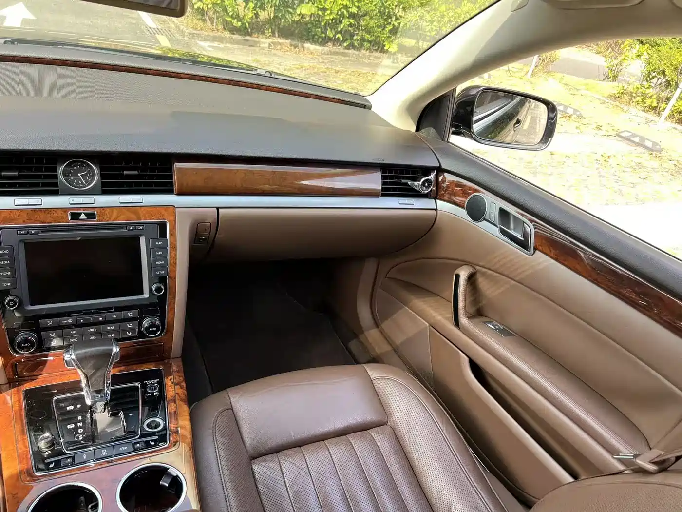 Volkswagen Phaeton 2014 3.0L Business Edition фото 16