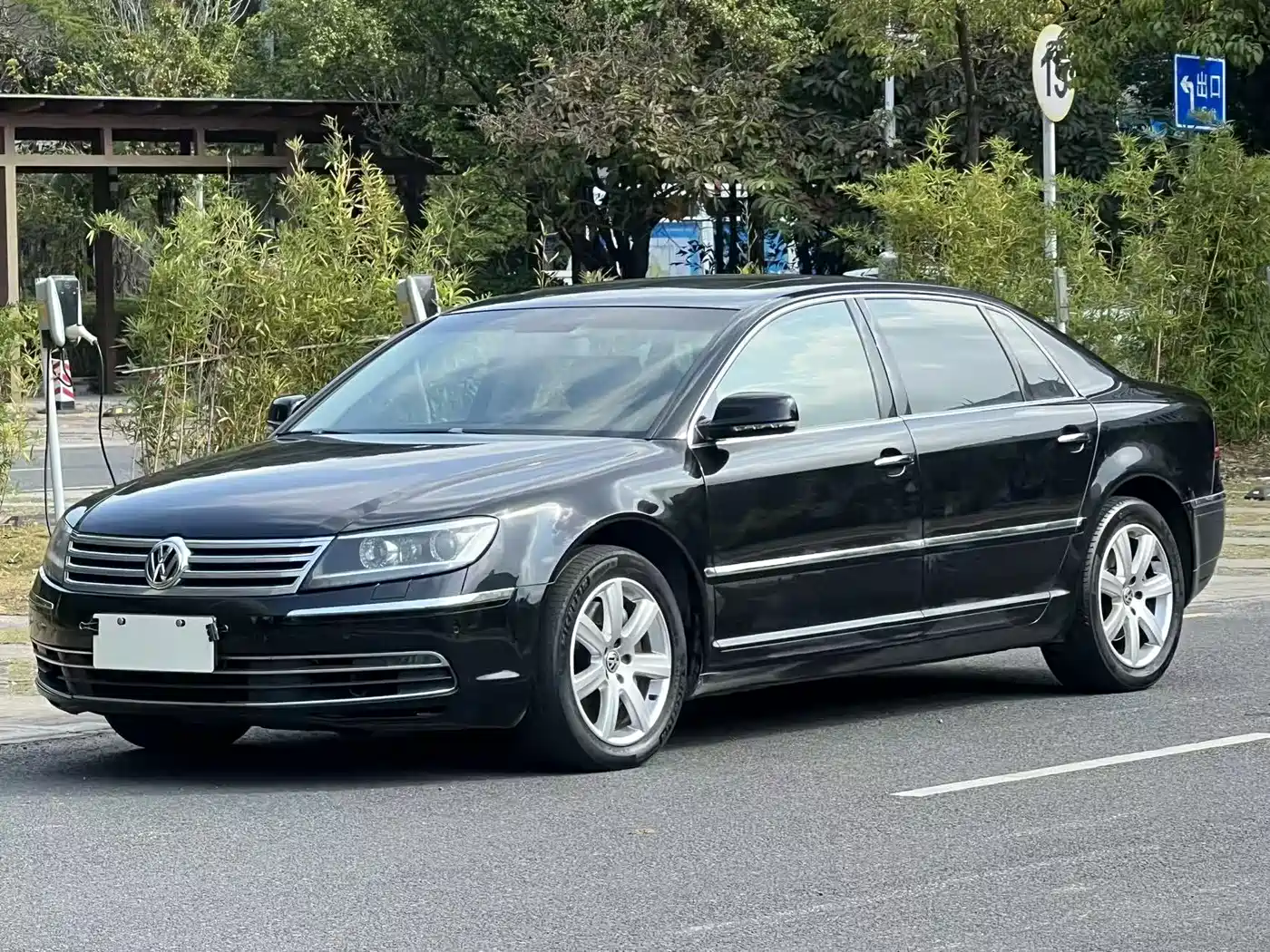 Volkswagen Phaeton 2014 3.0L Business Edition фото 4