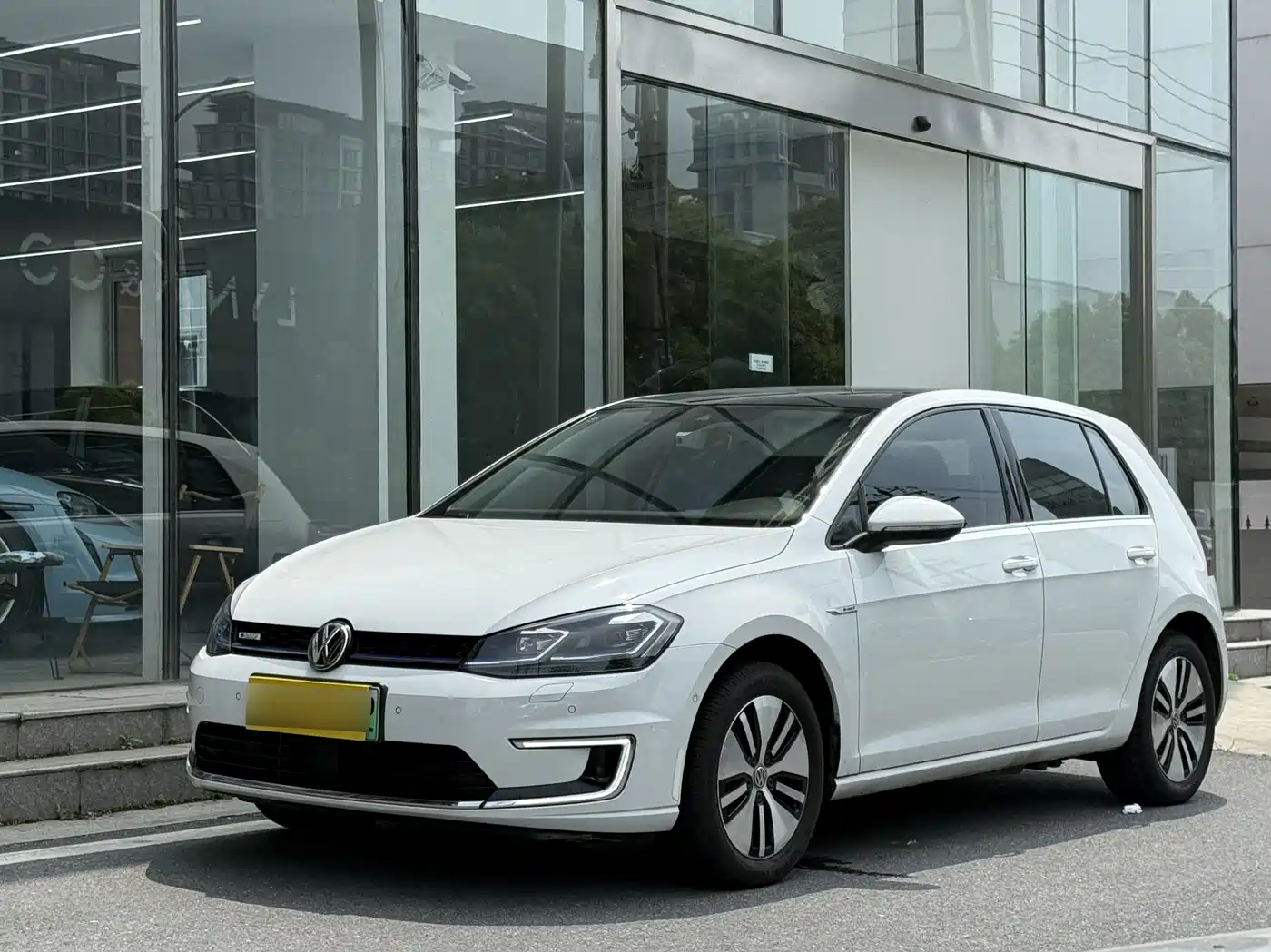Volkswagen Golf Electric 2020 Chi Pro