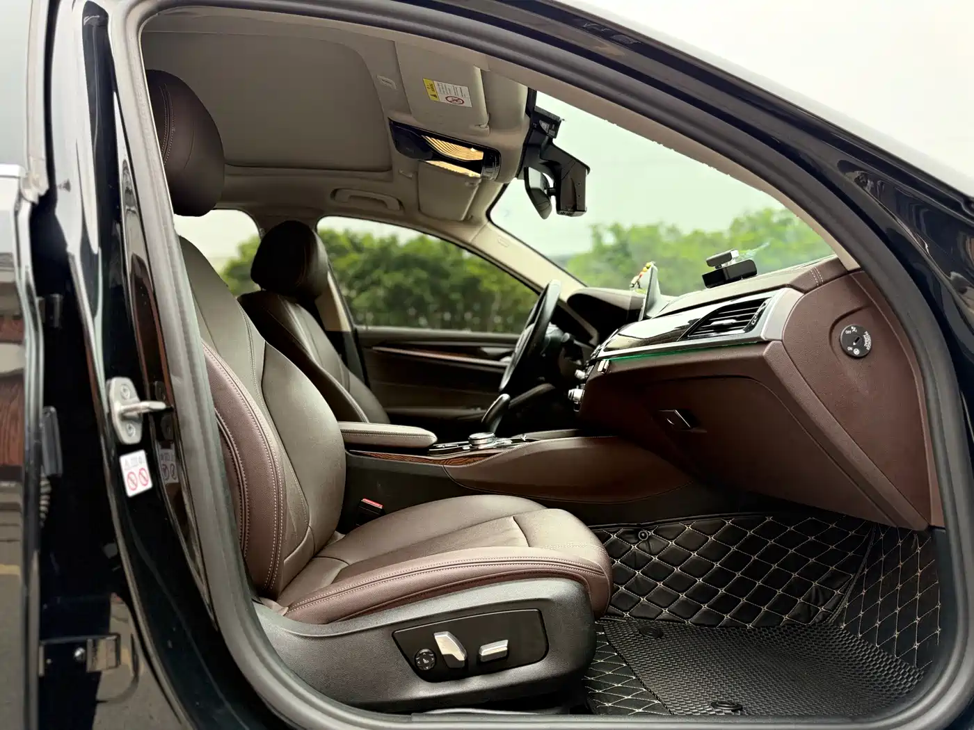 BMW 5 Series 2020 525Li Luxury Package фото 21