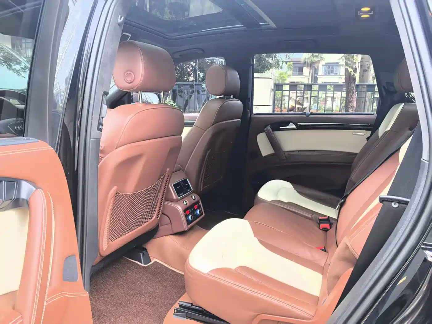 Фото 8 - Audi Q7
