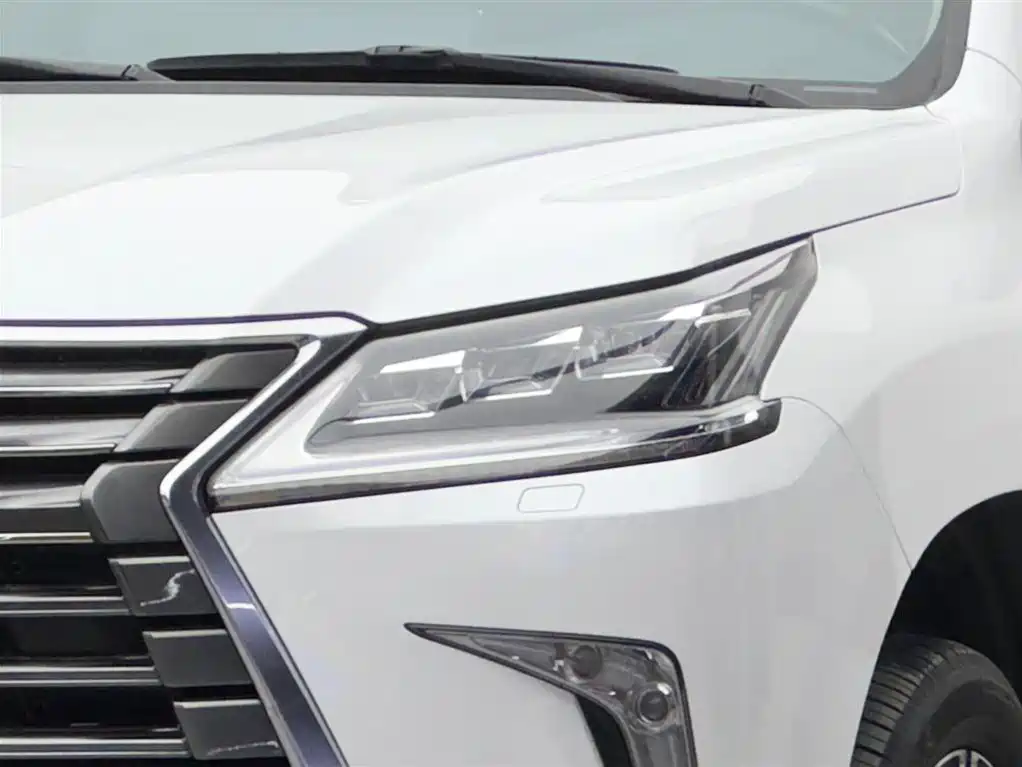 Lexus LX 2019 570 Prestige Luxury Edition фото 3