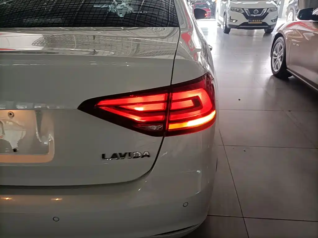 Volkswagen Lavida 2019 Lavida Start 1.5L Auto Trend (China VI) фото 8