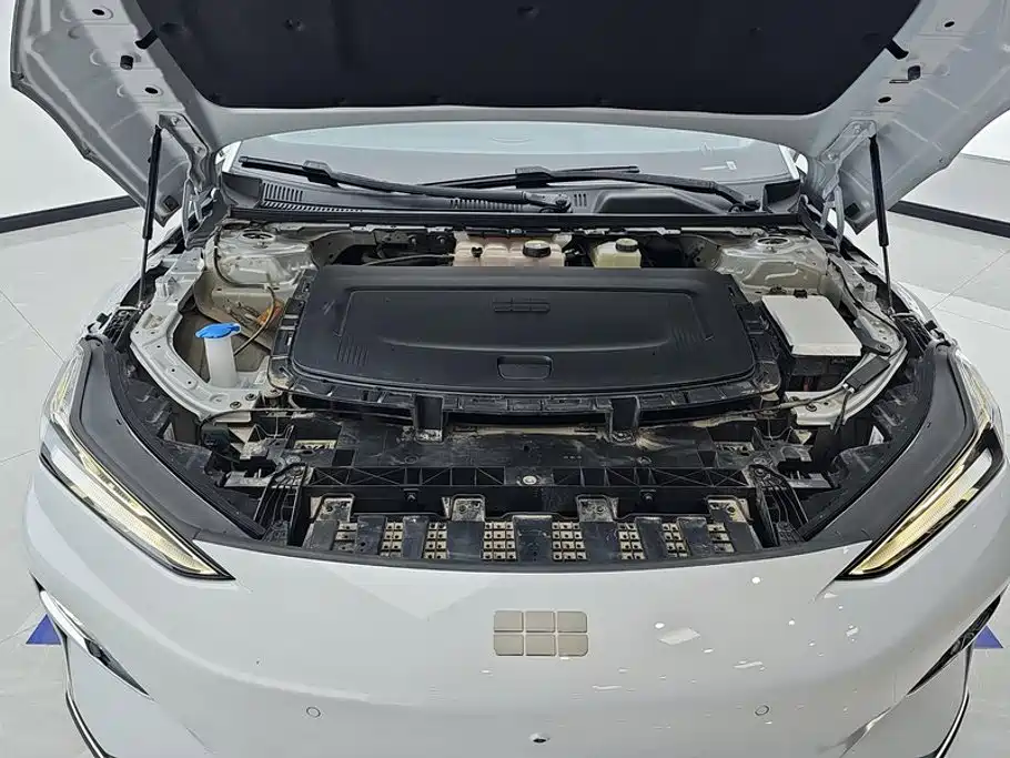 Geely Galaxy Galaxy E8 2025 2025 Model 610km Explorer+ Edition