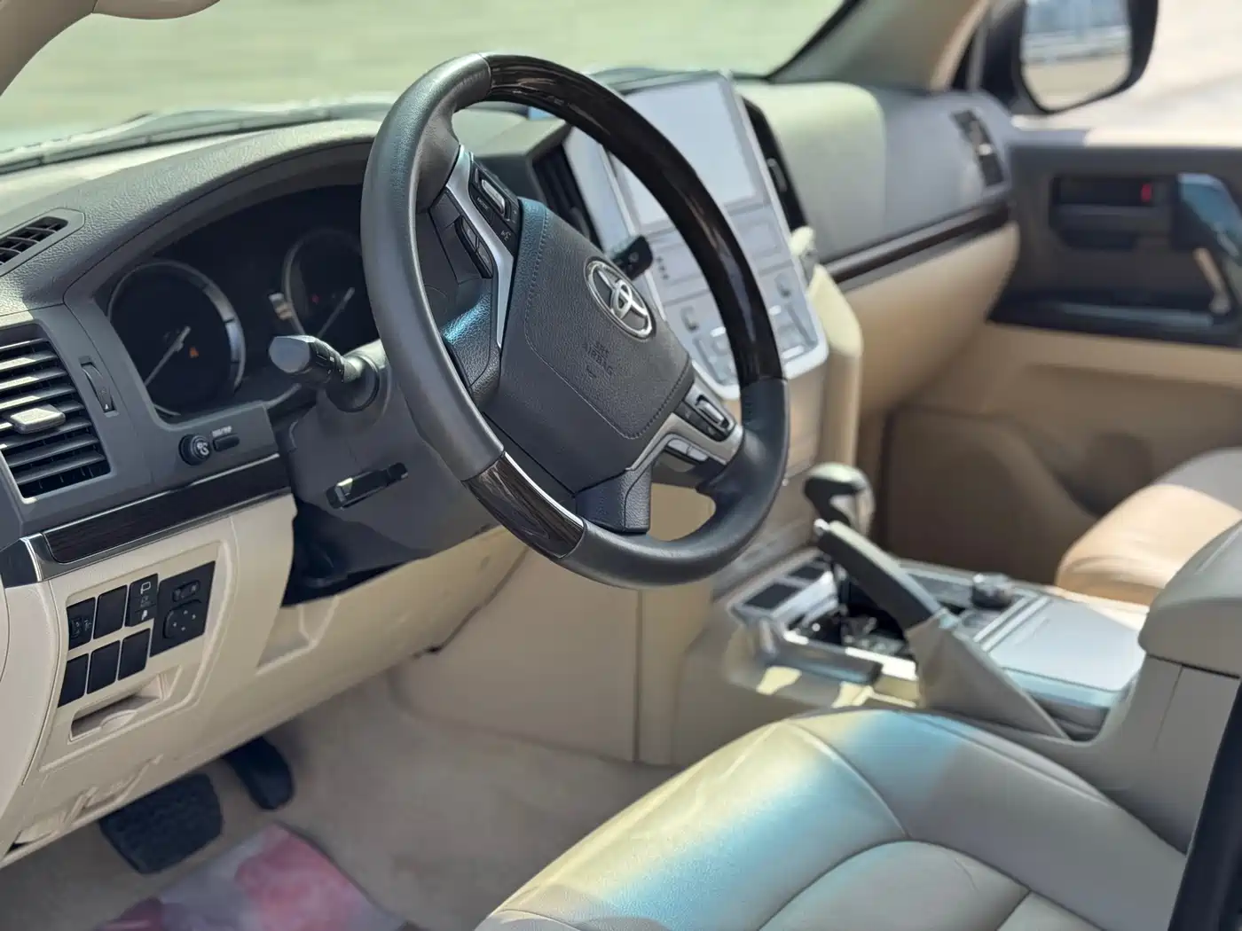 Toyota Land Cruiser (Import) фото 4