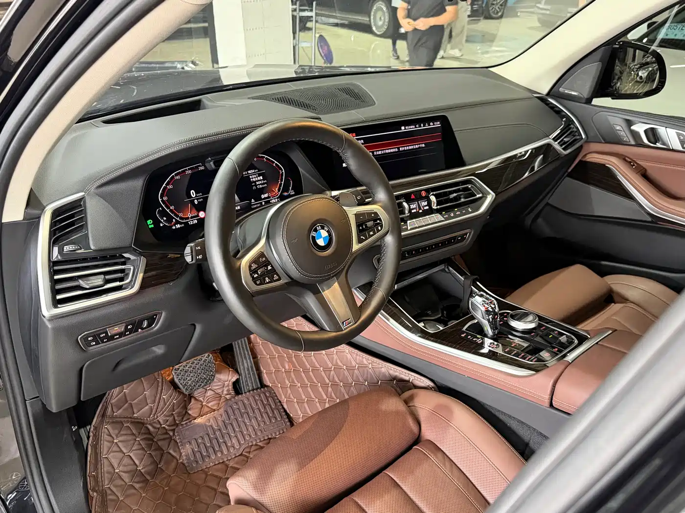 BMW X5 (Import) 2020 xDrive40i Premium M Sport Package фото 5