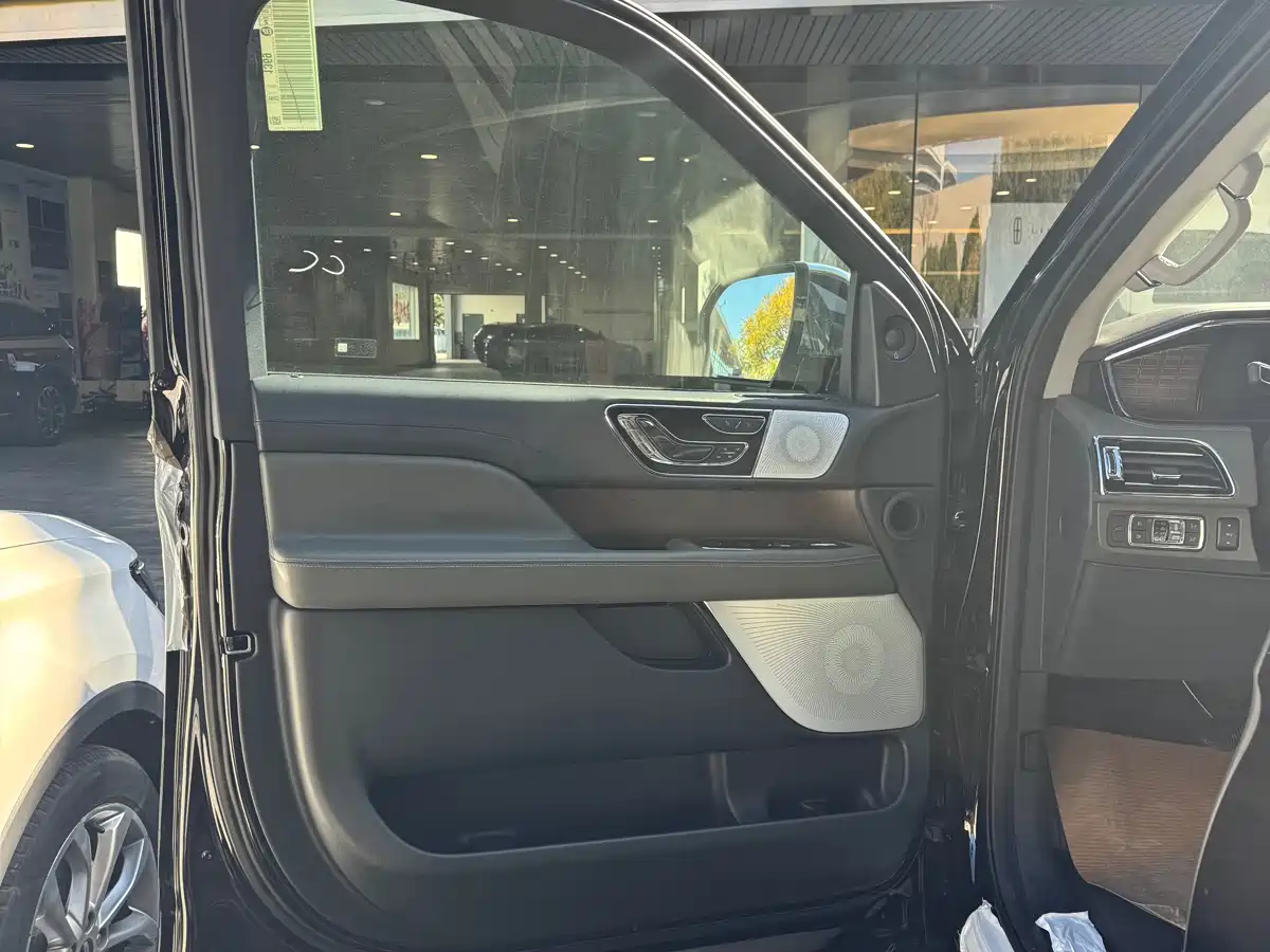 Lincoln Navigator 2026 2024 3.5T Long Wheelbase Presidential Edition