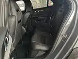 Фото 17 - Lynk & Co 02