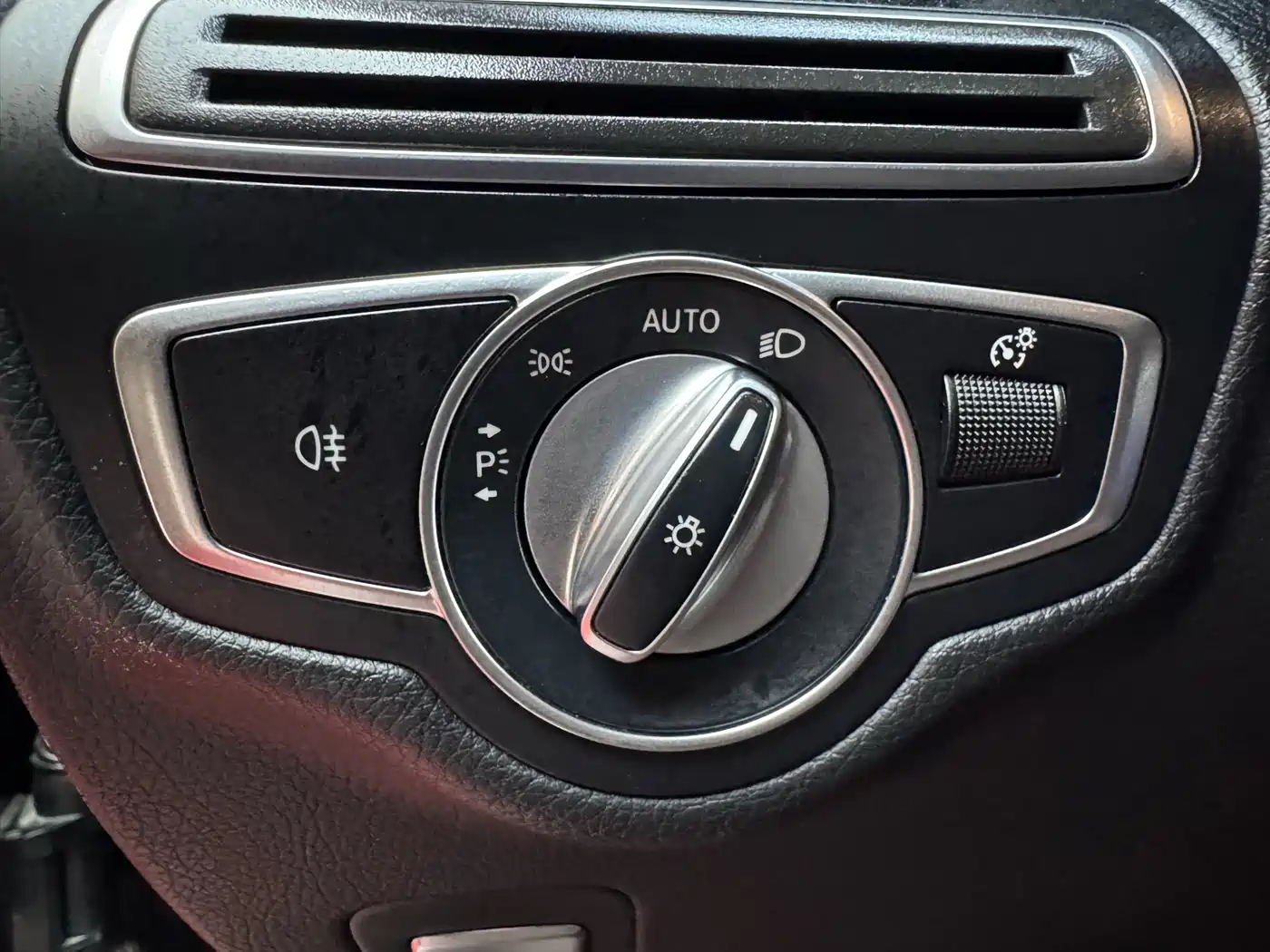 Mercedes-Benz GLC 2022 Facelift GLC 260 L 4MATIC Dynamic фото 23