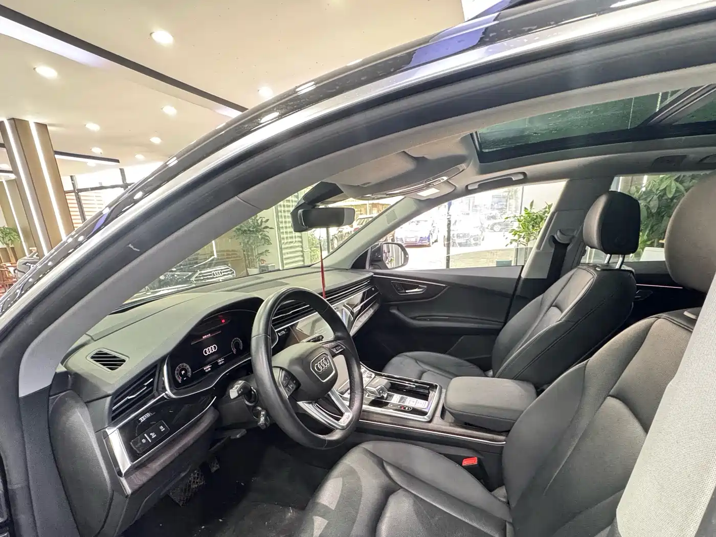 Audi Q8 2021 Model 55 TFSI Premium Dynamic фото 4