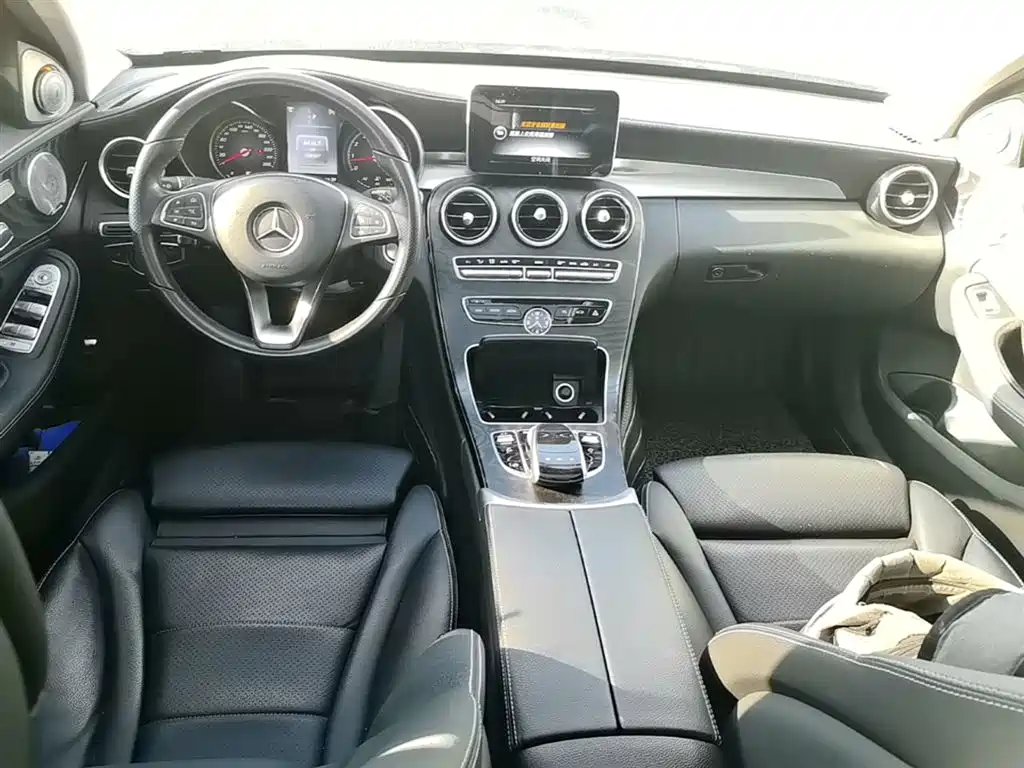Mercedes-Benz C-Class 2017 Facelift C 200 L Sport Edition фото 10