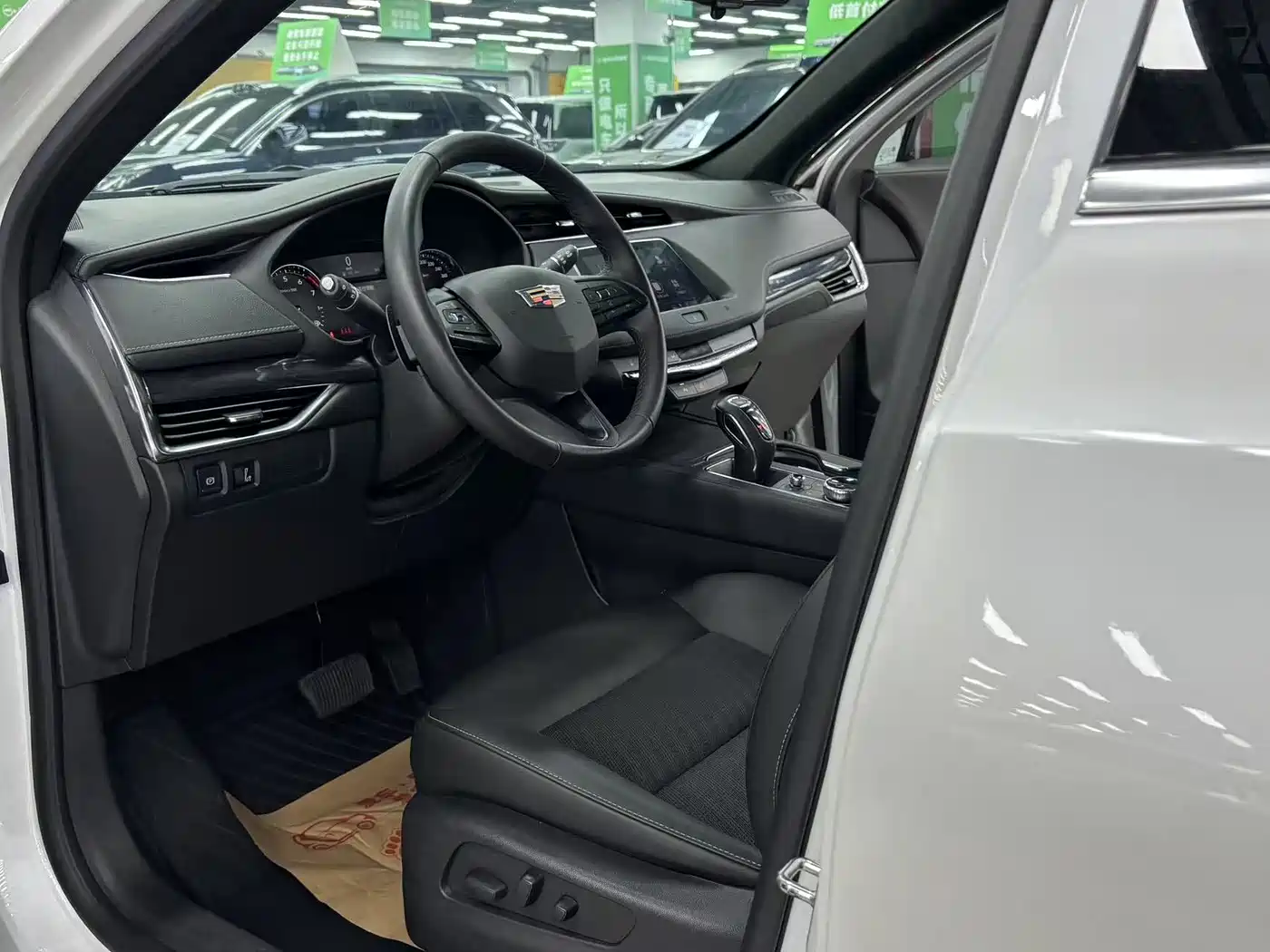 Cadillac XT4 2018 Model 28T 2WD Technology фото 12
