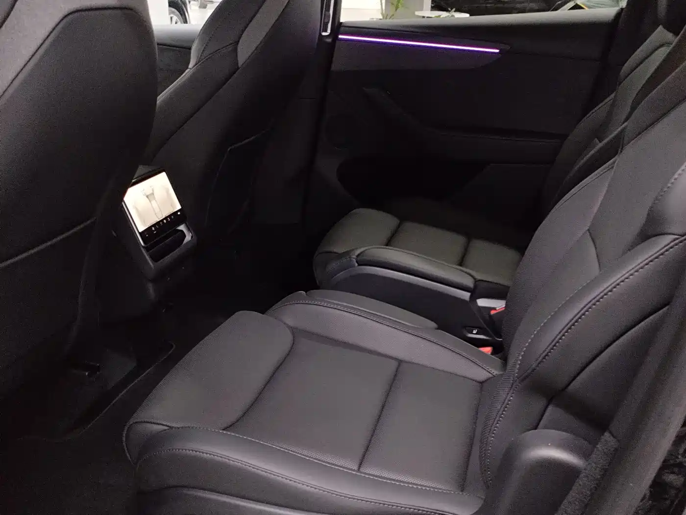 Tesla Model Y L 2026 2025 Facelift Long Range AWD